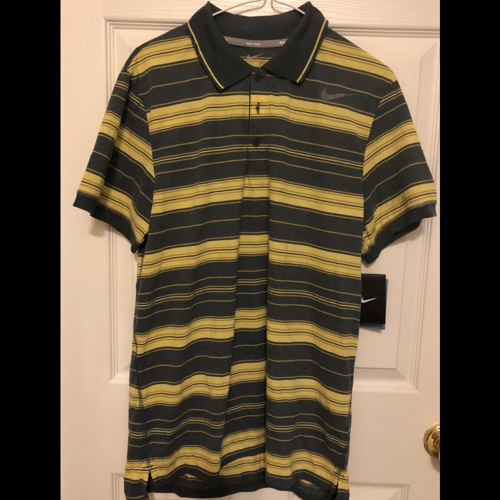 Men’s NWT Nike Tennis Size L Dri-Fit Polo